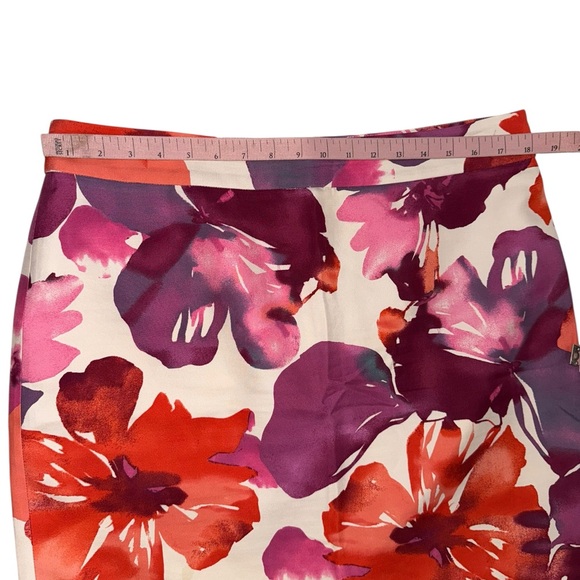 LOFT Multicolor Pink Red Purple Floral Mini Skirt Size 12 - Picture 4 of 6